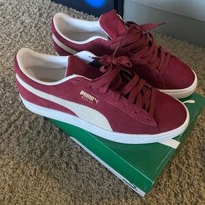 Classic Puma suede sneakers burgundy Sz 10.5